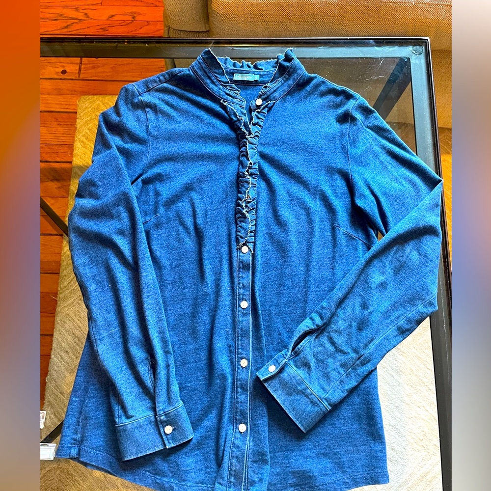 J McLaughlin féminine denim shirt, size XS